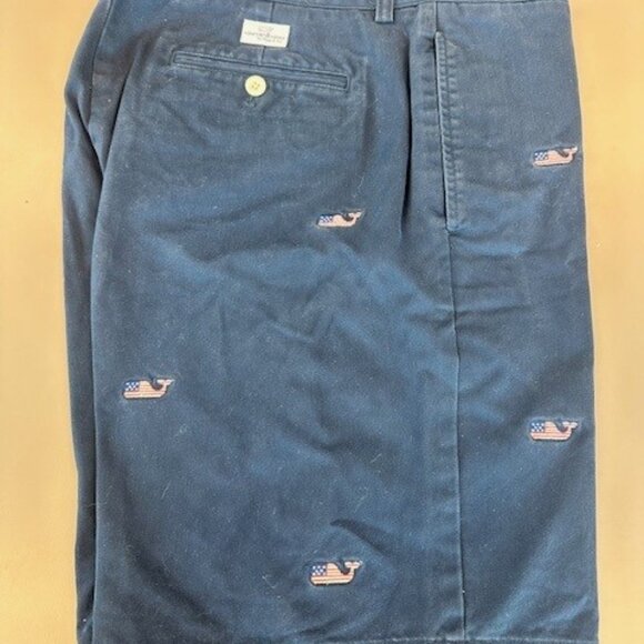 Vineyard Vines US Flag Whale Embroidered Chino Shorts Mens Size 35 - Picture 7 of 7